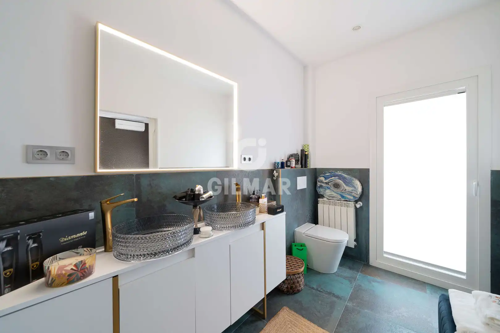 Baño de Piso en venta en Madrid con Calefacción y Balcón