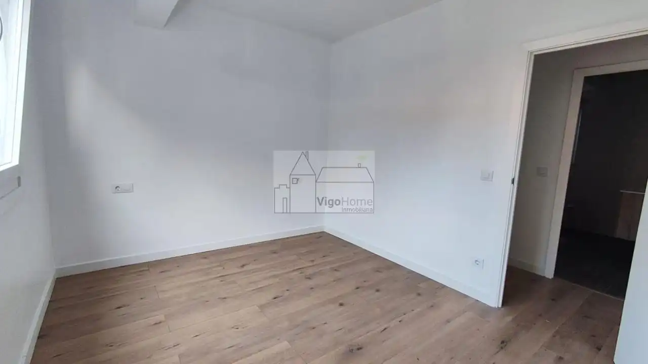Bedroom of Flat for rent in Vigo   with Heating and Storage room
