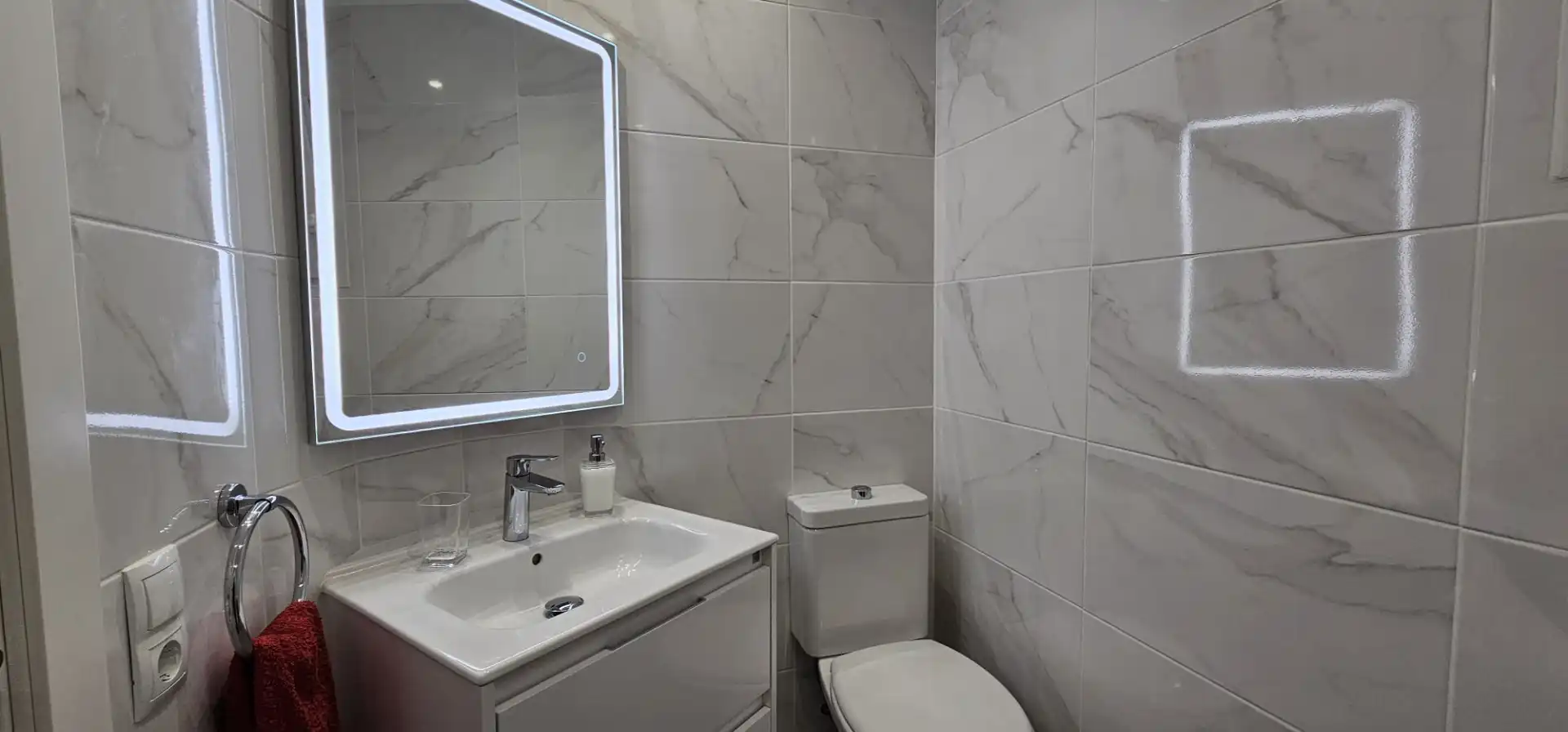 Badezimmer von Maisonette zur Miete in Palamós mit Klimaanlage, Terrasse und Möbliert