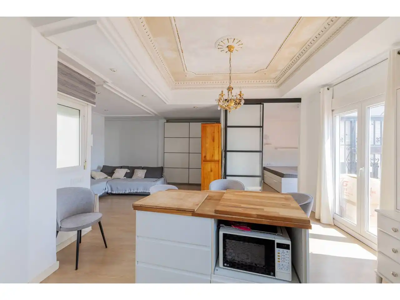 Living room of Attic for sale in Valencia  with Air Conditioner, Parquet flooring and Terrace