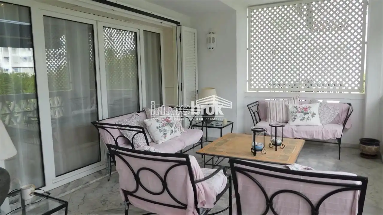 Terrasse von Wohnung zur Miete in Marbella mit Klimaanlage, Terrasse und Schwimmbad