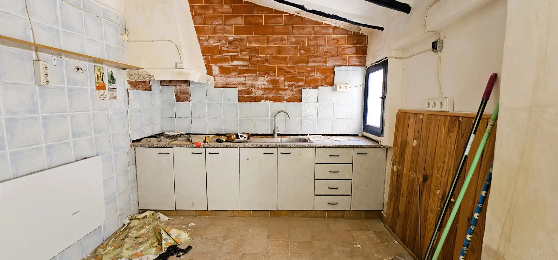 Küche von Einfamilien-Reihenhaus zum Verkauf in Totana mit Terrasse und Abstellraum