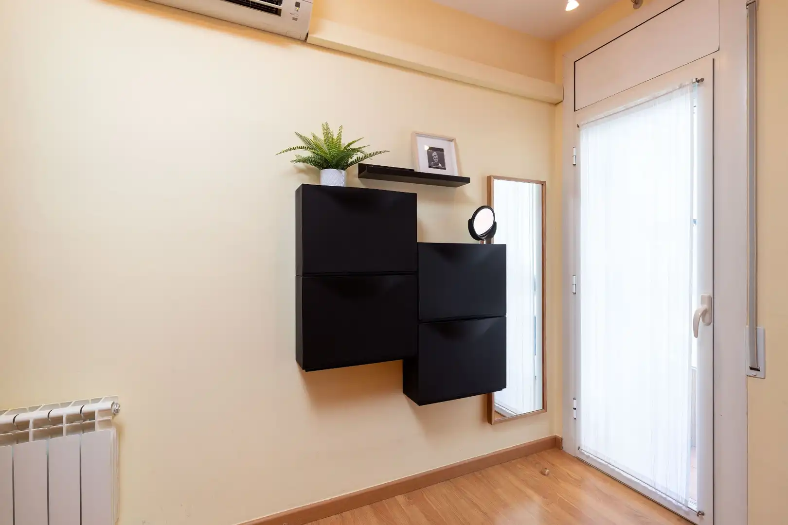 Schlafzimmer von Wohnung zum Verkauf in Sant Quirze del Vallès mit Klimaanlage, Heizung und Balkon