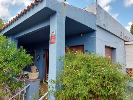 Vista exterior de Casa o xalet en venda en El Vendrell amb Jardí privat, Terrassa i Traster