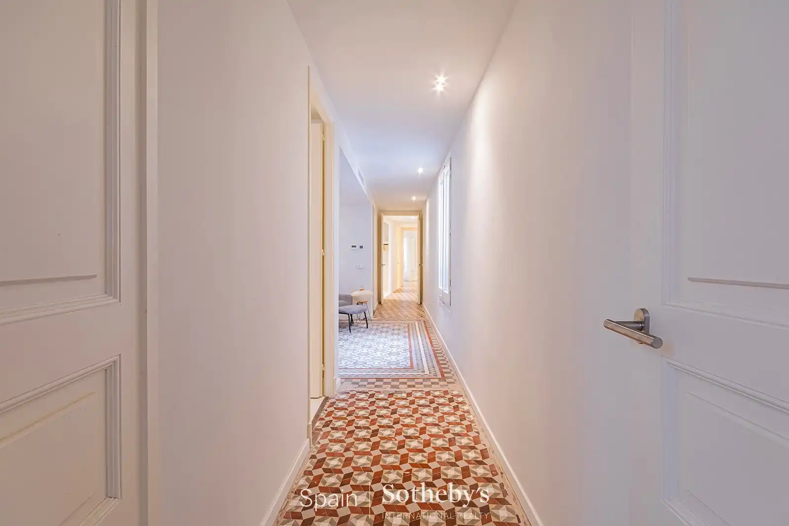 Apartments for sale in Barcelona  with Air Conditioner and Heating