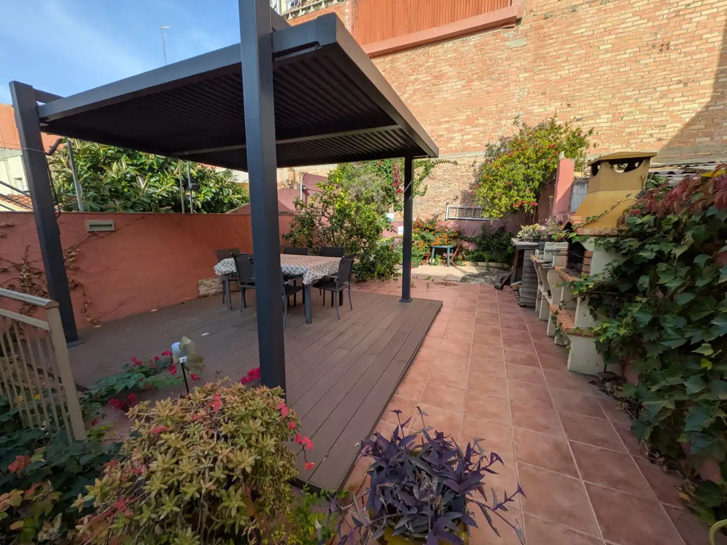 Terrassa de Casa adosada en venda en Gavà amb Calefacció, Jardí privat i Parquet