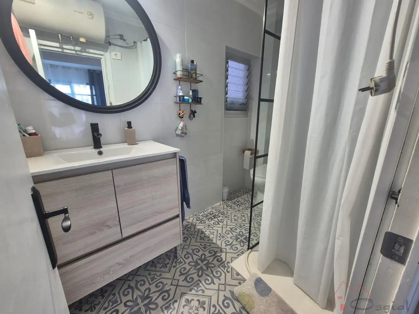 Bathroom of Apartments for sale in Sueca  with Terrace, Storage room and Furnished