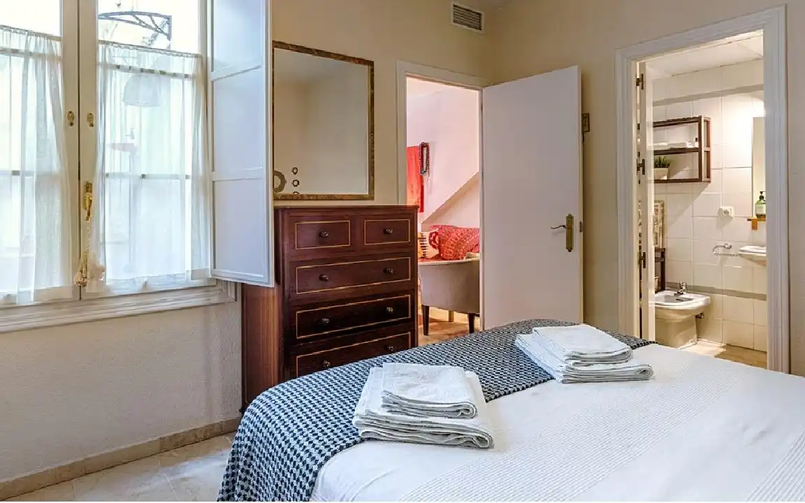 Bedroom of Apartments for sale in Sevilla  with Community pool