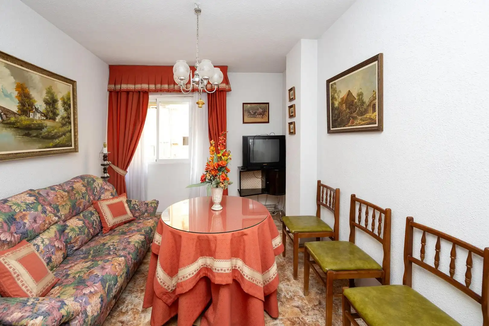 Sala de estar de Piso en venta en Granada con Balcón