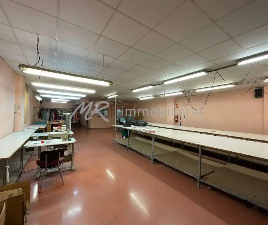 Gewerbefläche zum Verkauf in Carrer ALVAREZ DE CASTRO 37, imagen 4