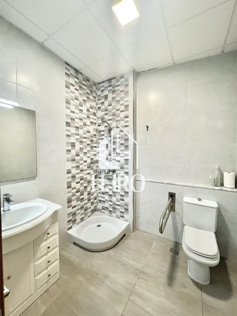 Bathroom of Commercial properties for rent in Vilanova de Arousa