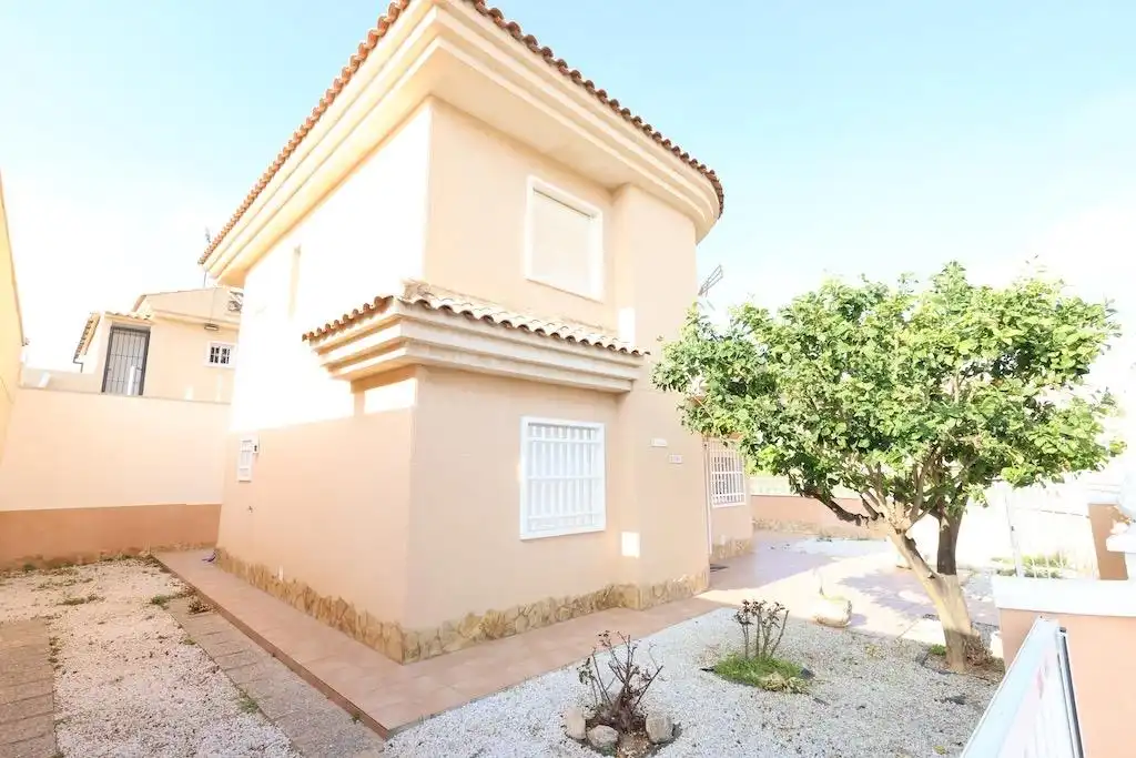 Exterior view of Houses for sale in Torrevieja  with Terrace, Swimming Pool and Furnished