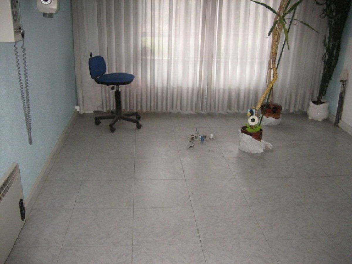 Oficina en venda a Flores de Sil - La Placa