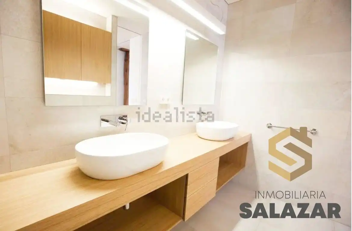 Baño de Piso de alquiler en Bilbao  con Calefacción