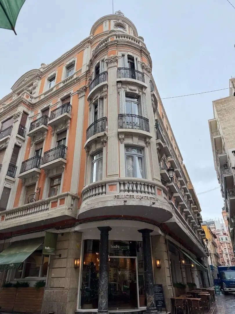 Vista exterior de Ático en venta en Alicante / Alacant con Balcón