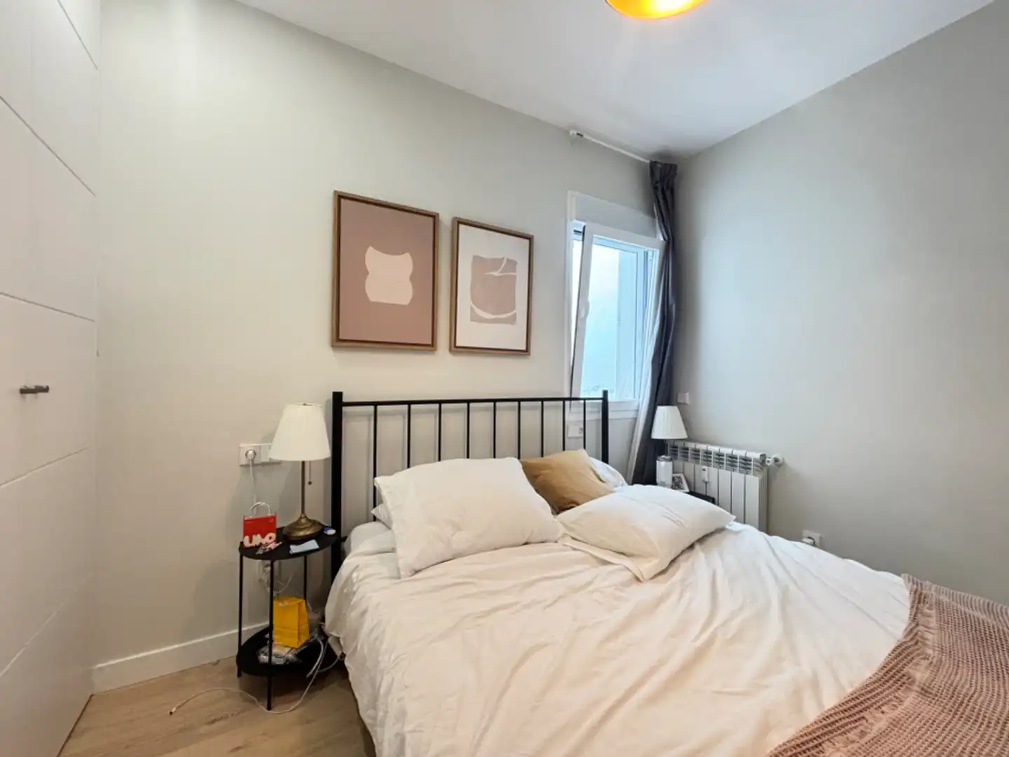 Schlafzimmer von Wohnung zur Miete in Madrid mit Klimaanlage, Heizung und Möbliert