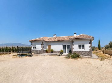 Casa en venda a El Pinós / Pinoso