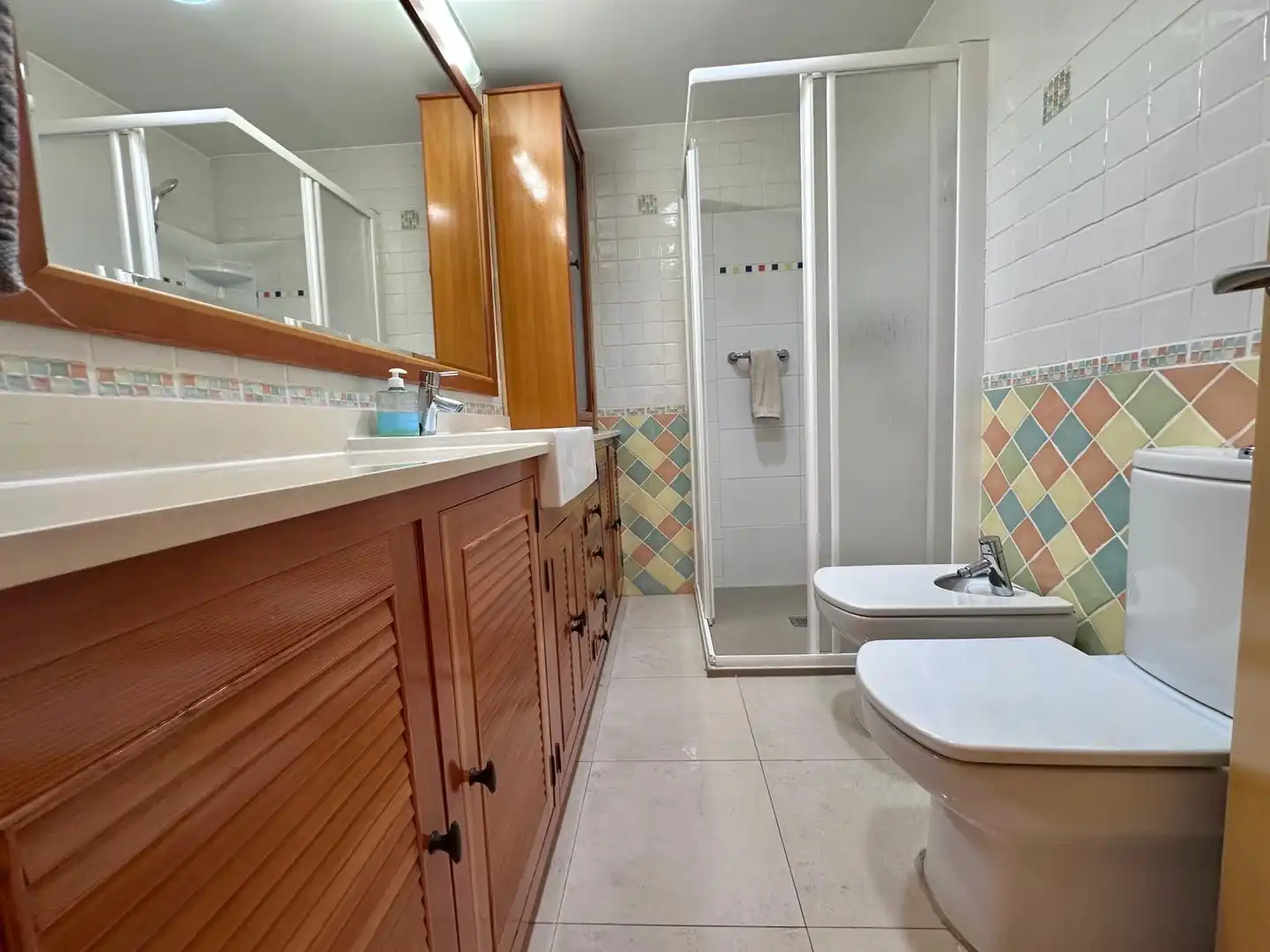 Badezimmer von Wohnung zur Miete in Cartagena