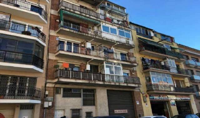 Local comercial en Venta en FELIP II en Granollers Nord