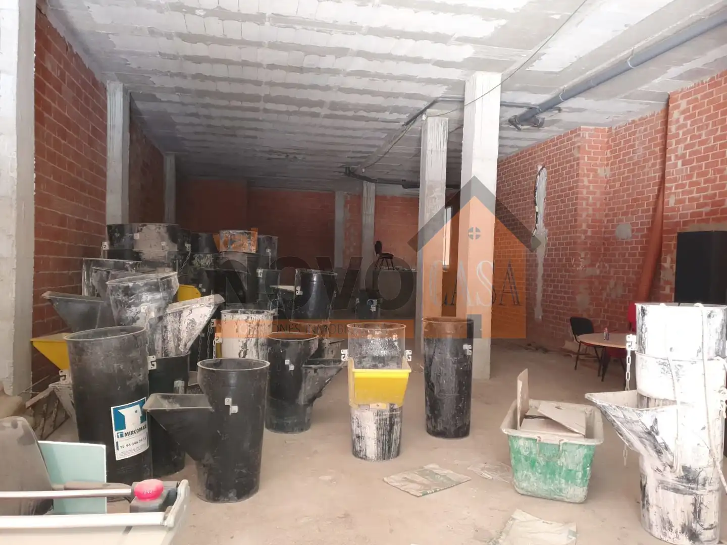 Business premises for sale in La Plana, imagen 2