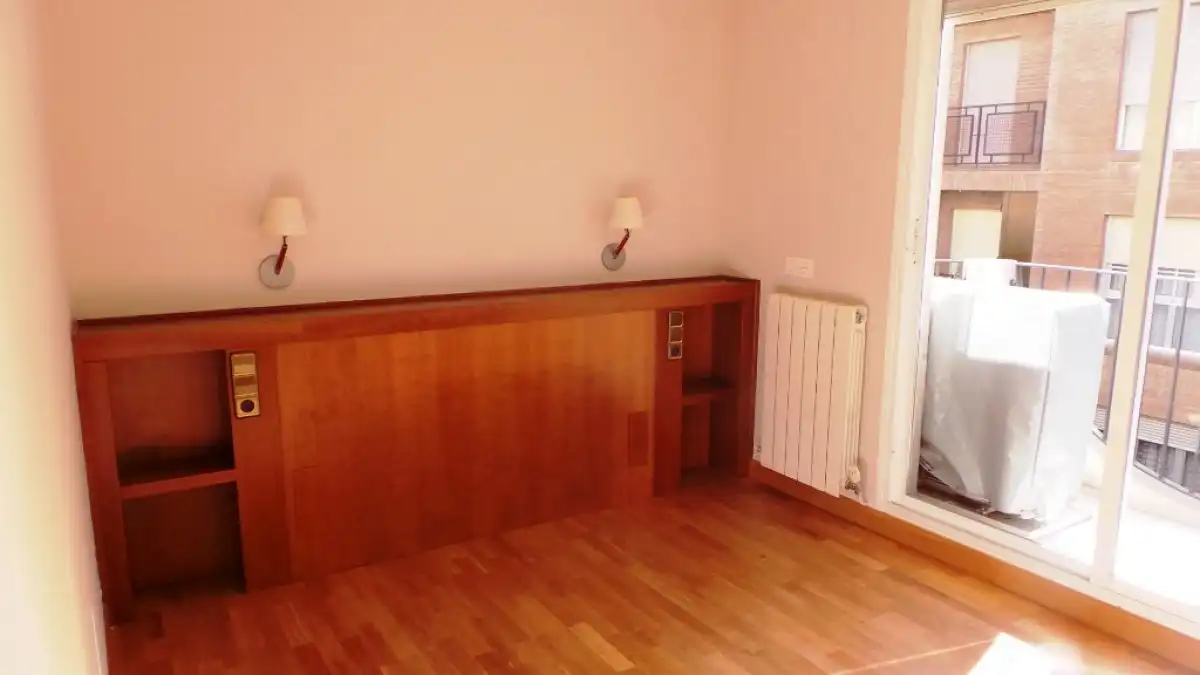 Habitación de Piso de alquiler en Zaragoza con Aire acondicionado, Calefacción y Parquet