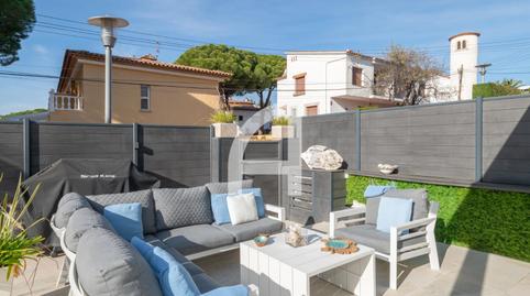 Foto 4 de Casa adosada en venda a Fenals, Girona