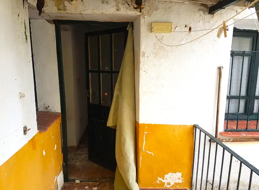 Casa adosada en venda a Constitucion, Hinojosas de Calatrava