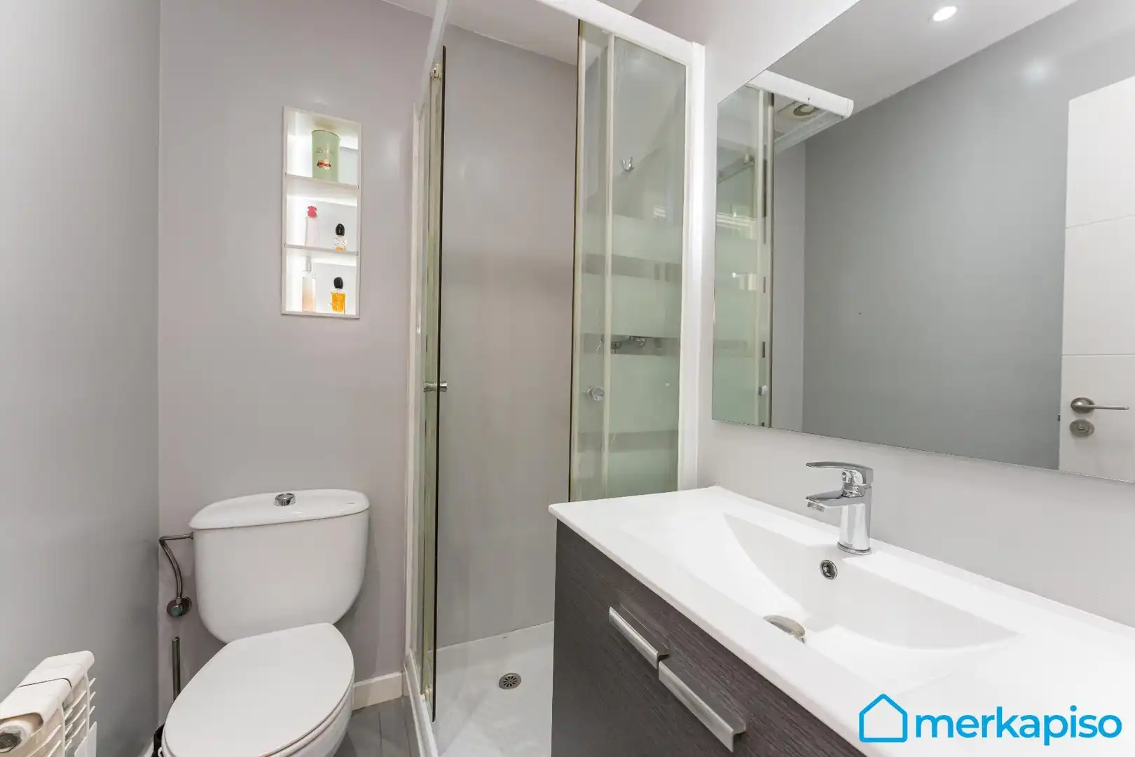 Baño de Piso en venta en Viladecans con Aire acondicionado y Balcón