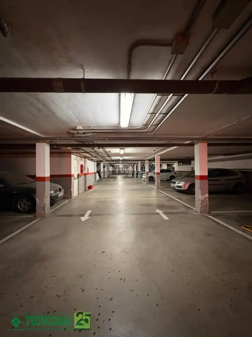 Parking de Piso en venta en Ocaña con Aire acondicionado, Calefacción y Piscina comunitaria