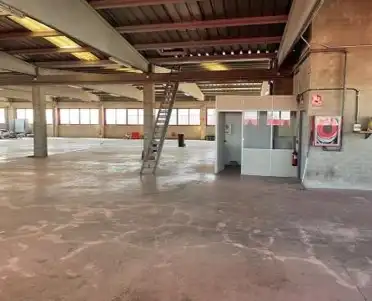 Nave industrial de alquiler en Castelldefels con Alarma