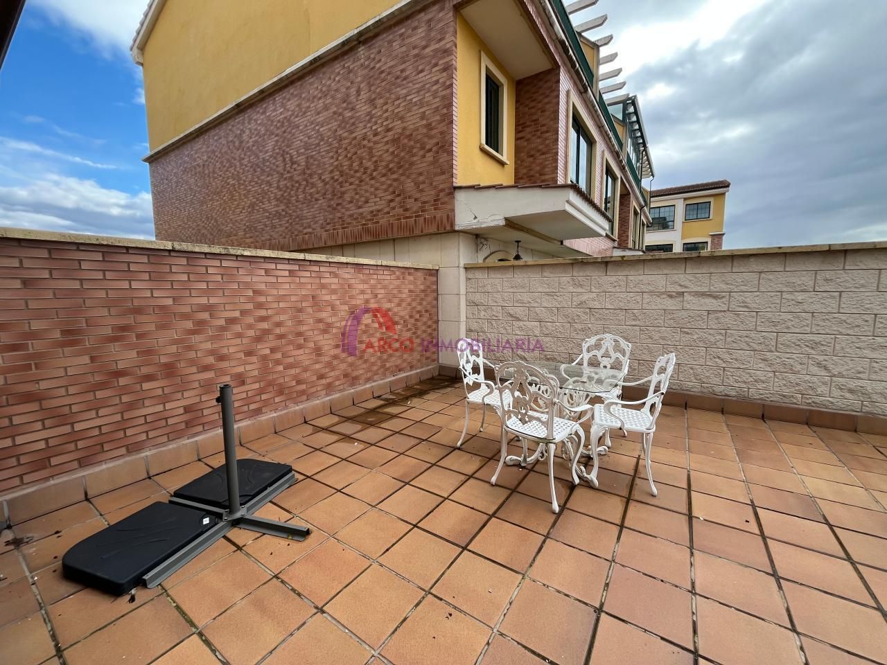 Terrace of House or chalet for sale in Burgos Capital  with Heating, Private garden and Terrace