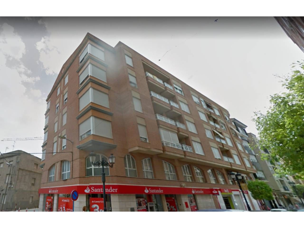 Exterior view of Garage to rent in Sax