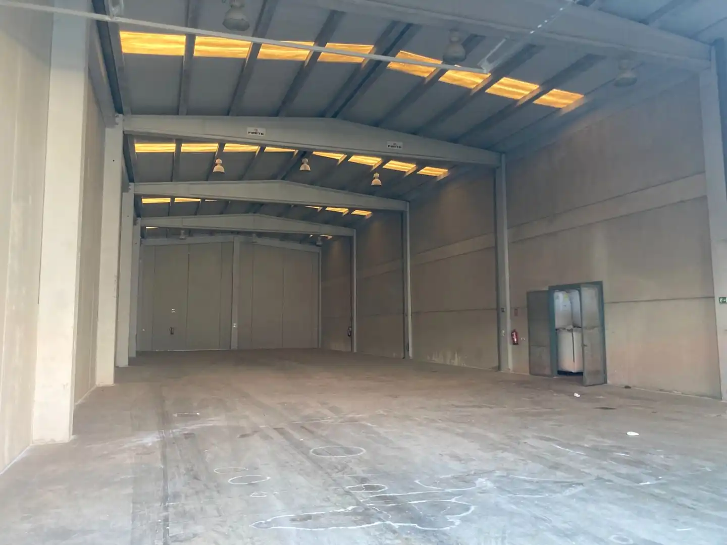 Industrial building to rent in Carrer del Poliesportiu, imagen 4