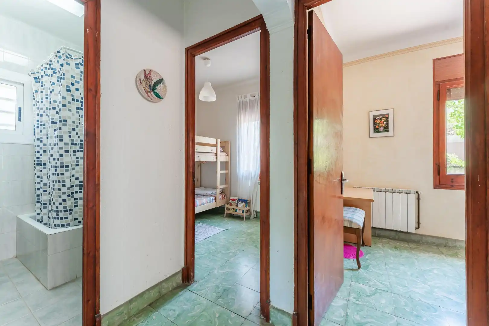 Dormitori de Casa o xalet en venda en Montornès del Vallès amb Calefacció, Jardí privat i Piscina