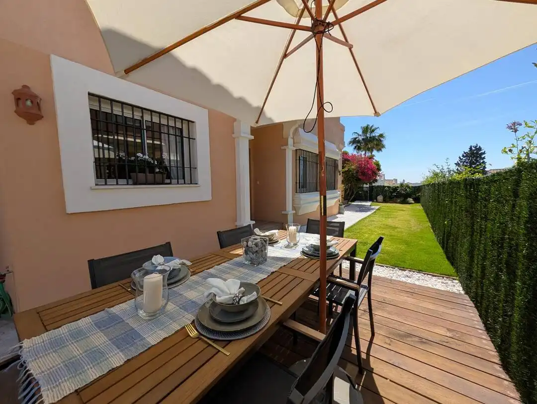 Terraza de Casa o chalet en venta en La Alcaidesa con Aire acondicionado, Calefacción y Jardín privado