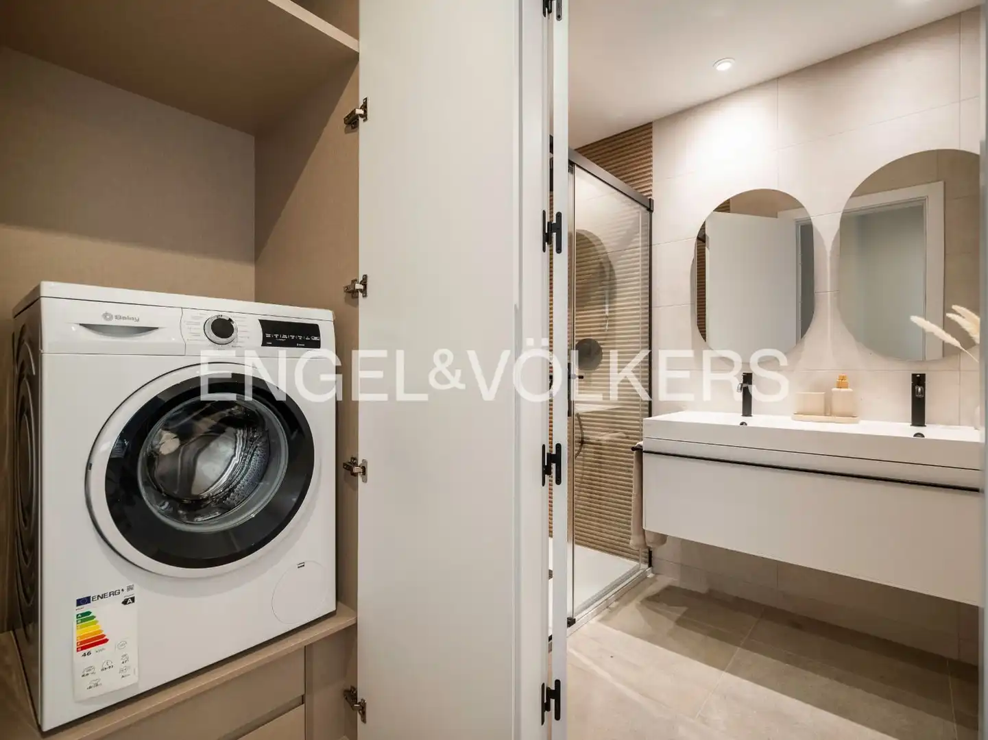Badezimmer von Wohnung zur Miete in Madrid mit Klimaanlage, Heizung und Terrasse