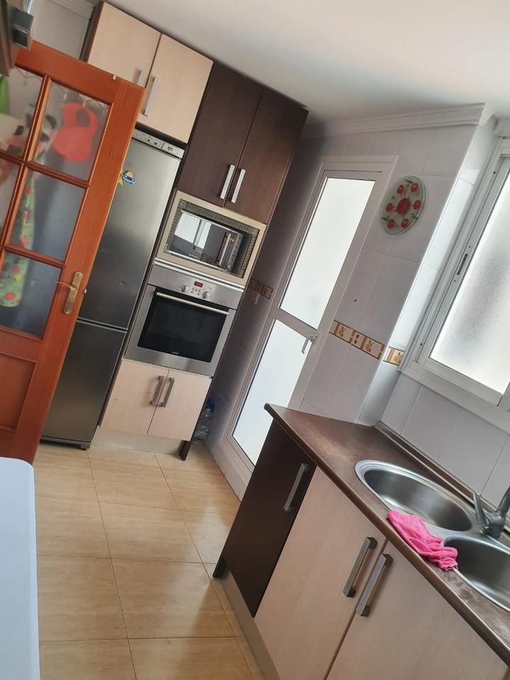 Kitchen of Flat for sale in  Melilla Capital