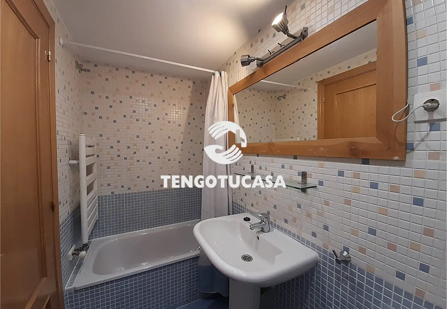 Badezimmer von Dachboden zum Verkauf in Madrid mit Klimaanlage, Heizung und Terrasse