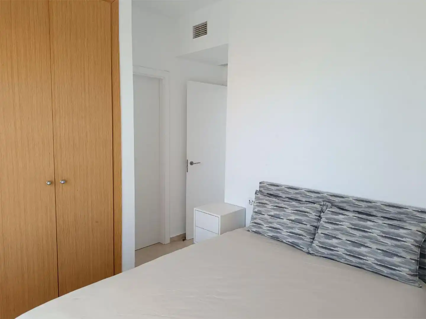 Habitación de Piso en venta en Benidorm con Aire acondicionado y Piscina