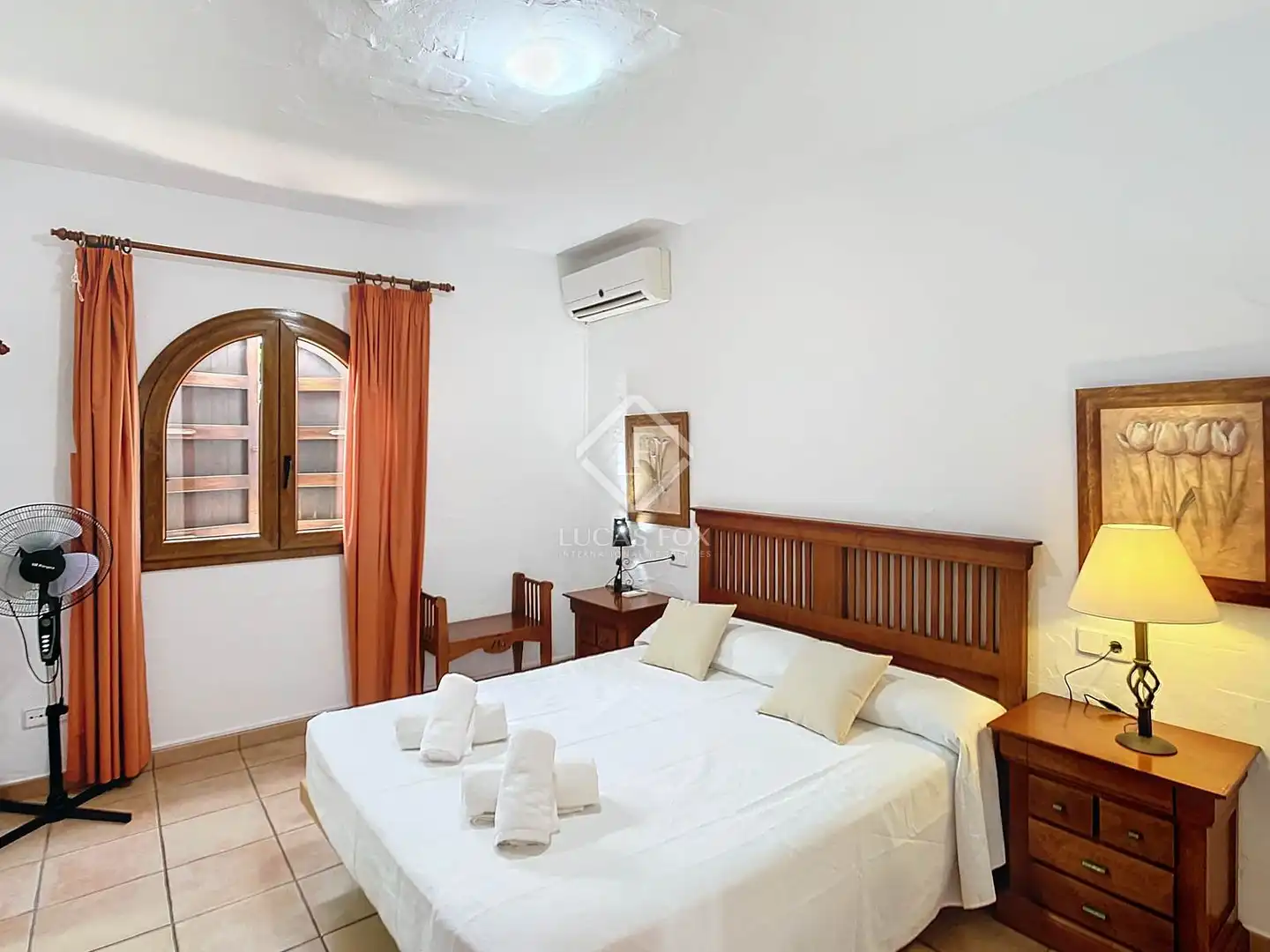 Schlafzimmer von Country house zum Verkauf in Ciutadella de Menorca mit Klimaanlage, Heizung und Privatgarten