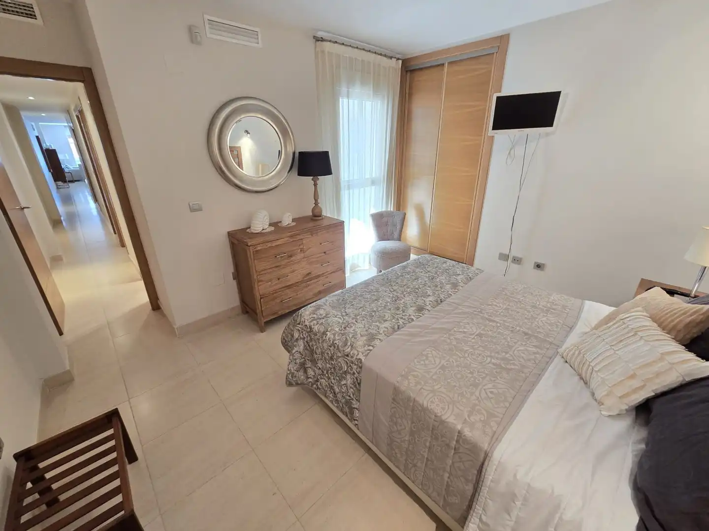 Dormitori de Apartament en venda en Torrevieja amb Aire condicionat