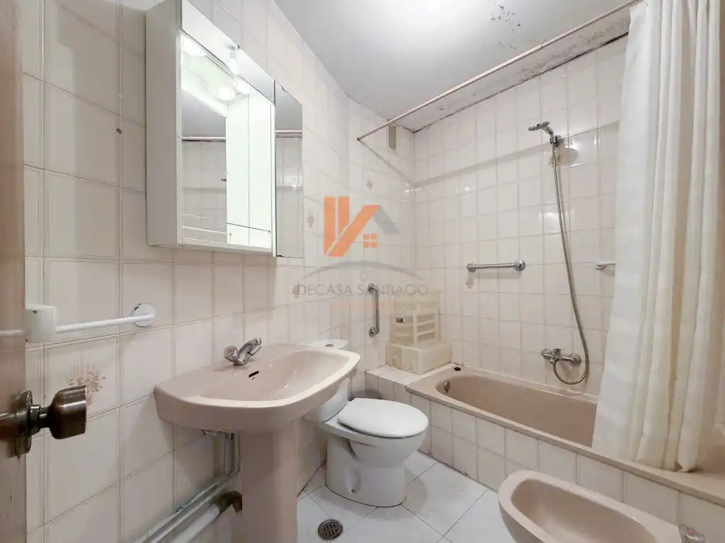 Bany de Apartament en venda en Casco Histórico