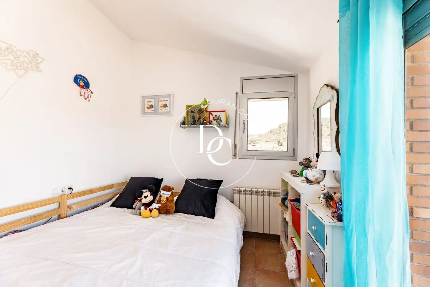 Habitación de Casa o chalet en venta en Canyelles con Aire acondicionado, Calefacción y Jardín privado