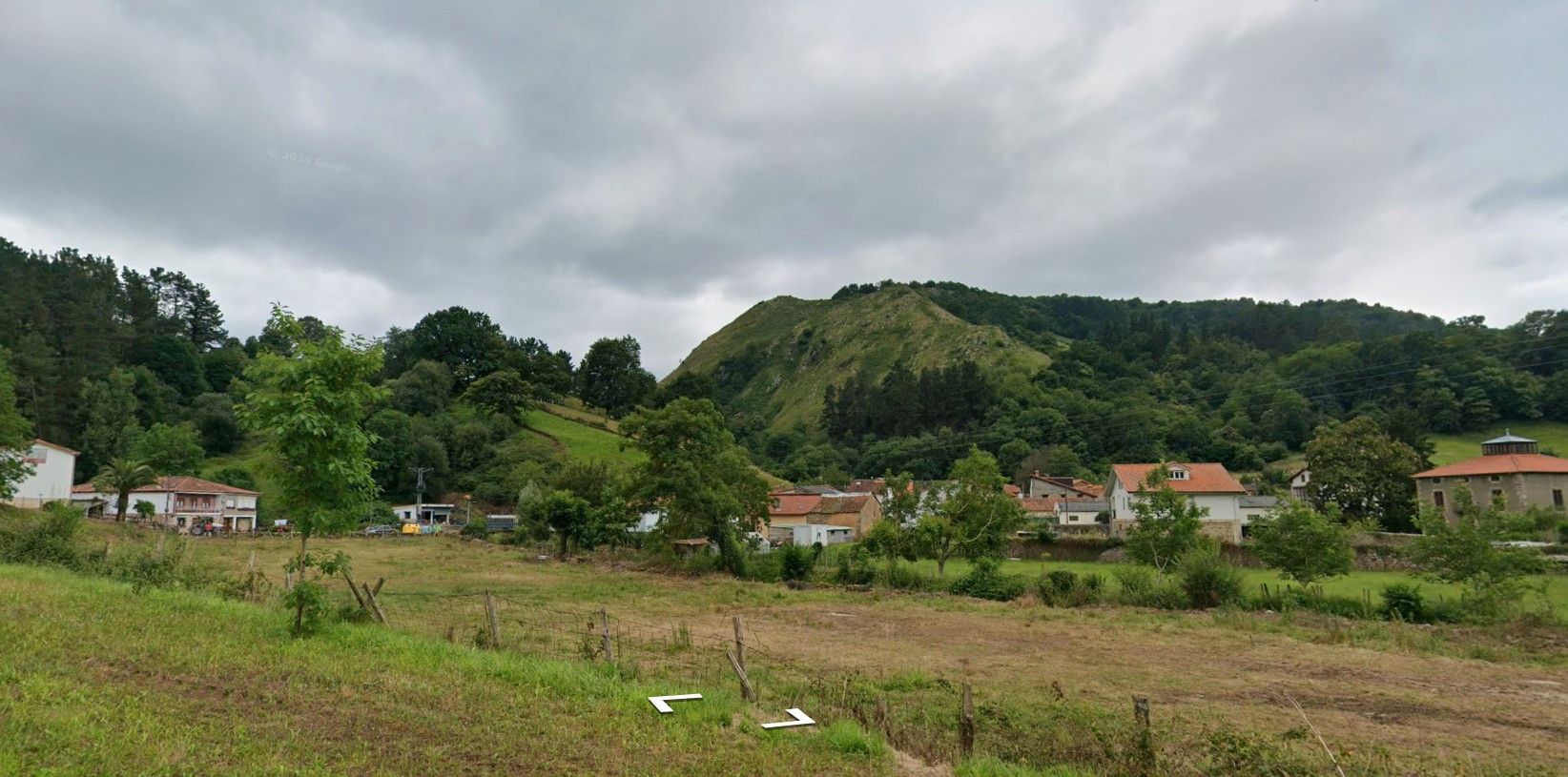 Vista exterior de Casa o xalet en venda en Anievas amb Moblat