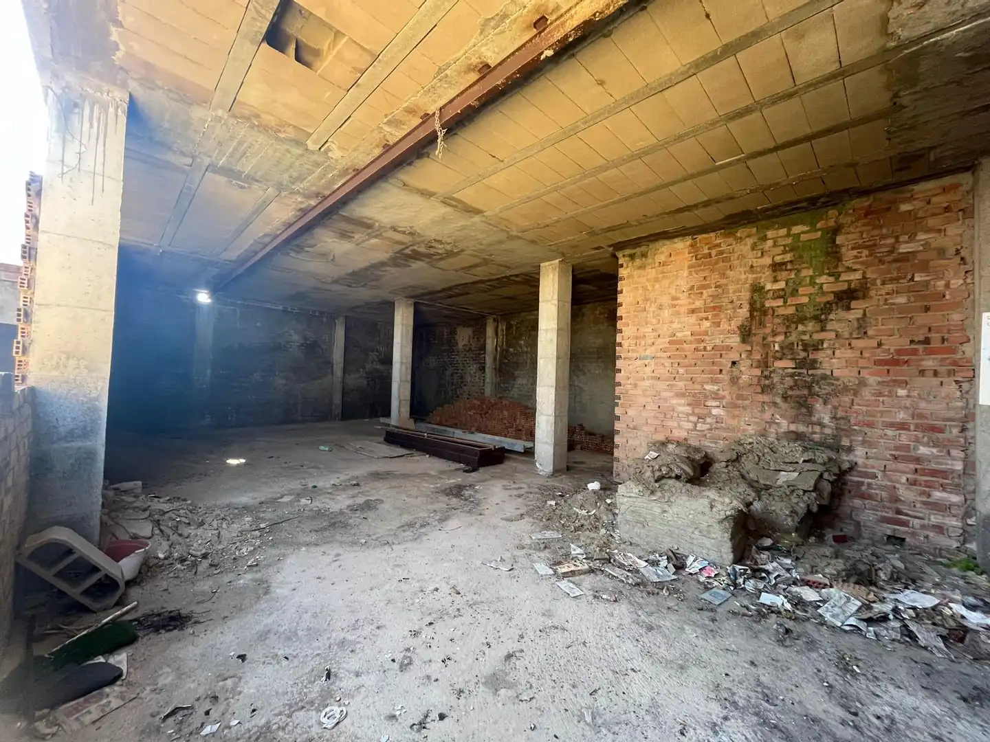 Edificio en venta en Palomares del Río