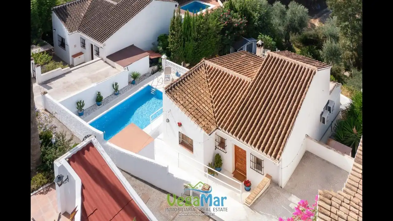 Casa o xalet en venda a Torre Vigia, La Herradura centro