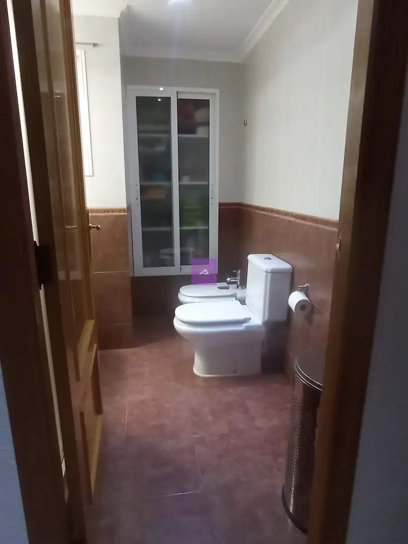 Bathroom of Flat for sale in Sueca  with Air Conditioner and Storage room