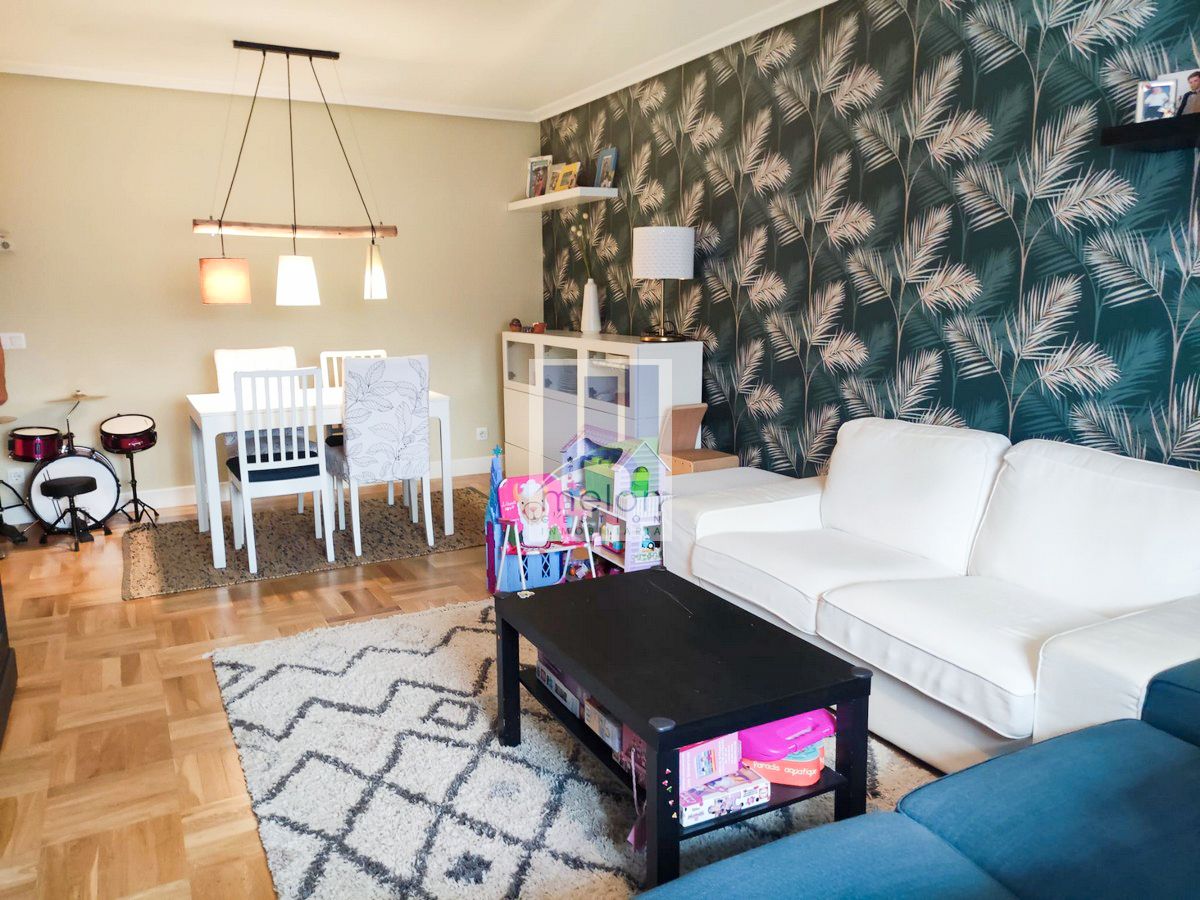 Sala d'estar de Pis en venda en Burgos Capital amb Traster