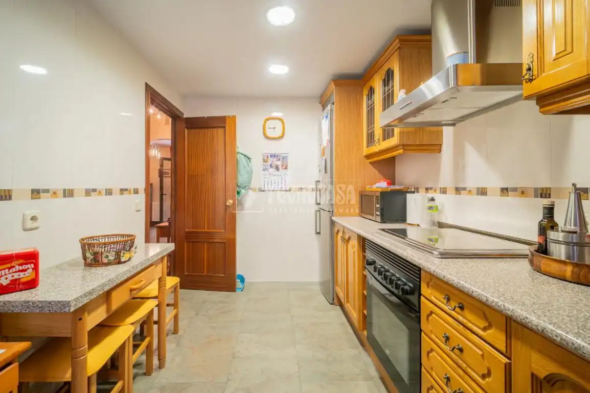 Cocina de Casa adosada en venta en Arganda del Rey con Aire acondicionado y Amueblado