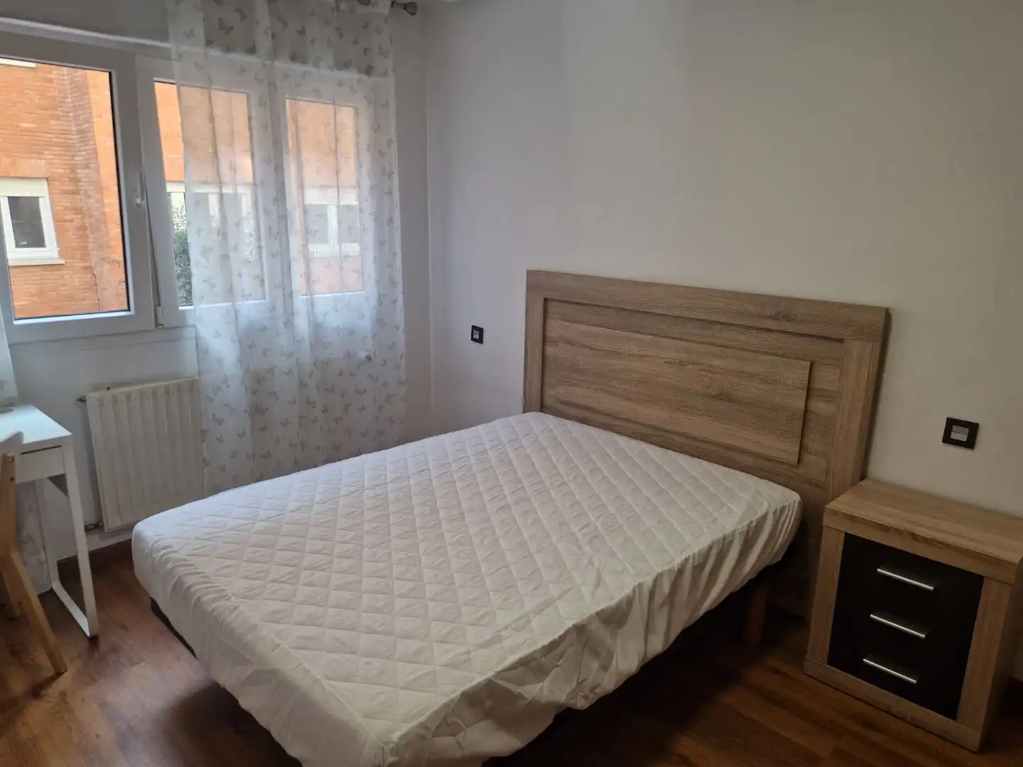 Bedroom of Flat for rent in Oviedo 
